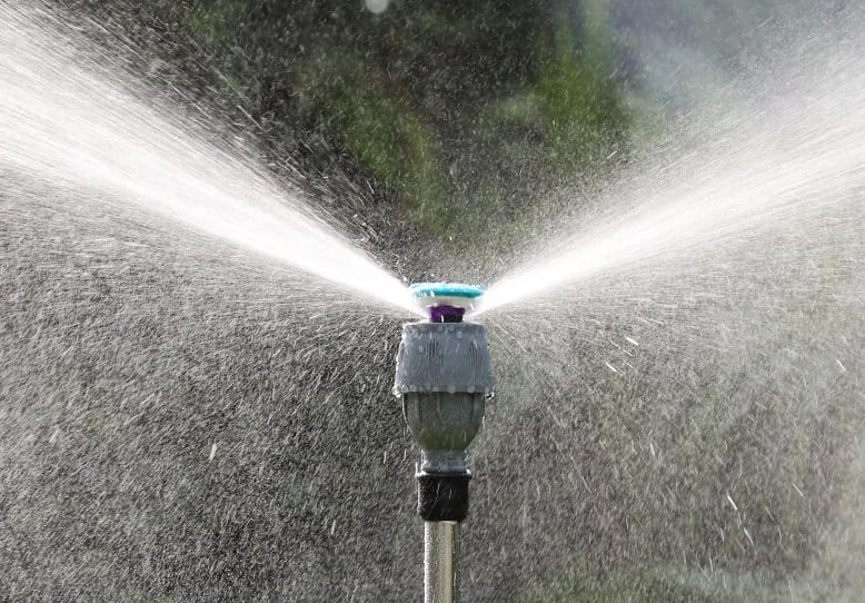 Rotating Tripod Sprinkler